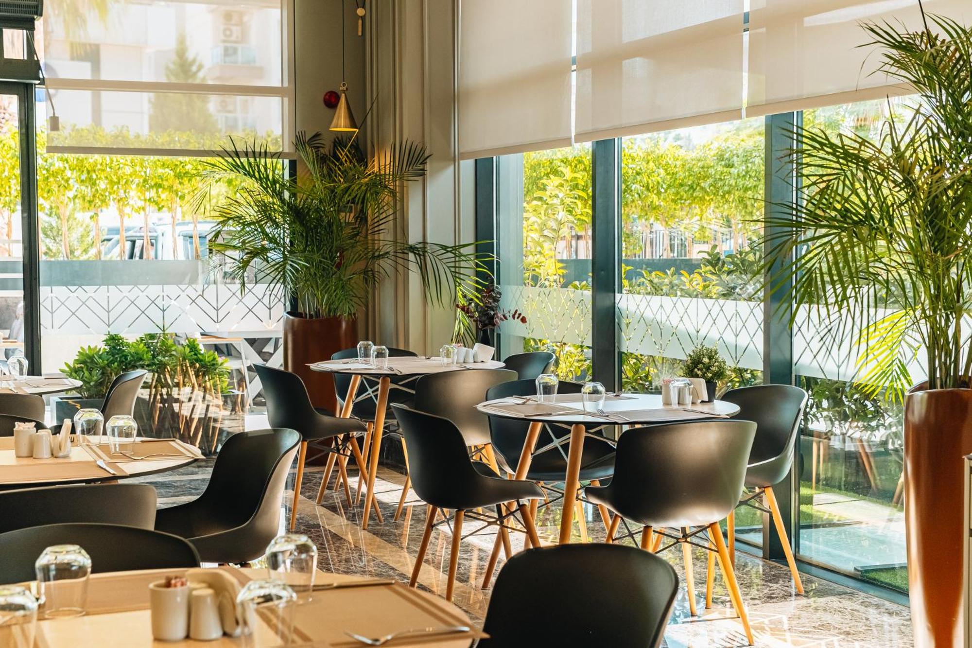Four Points Flex By Sheraton Antalya Lara Bagian luar foto